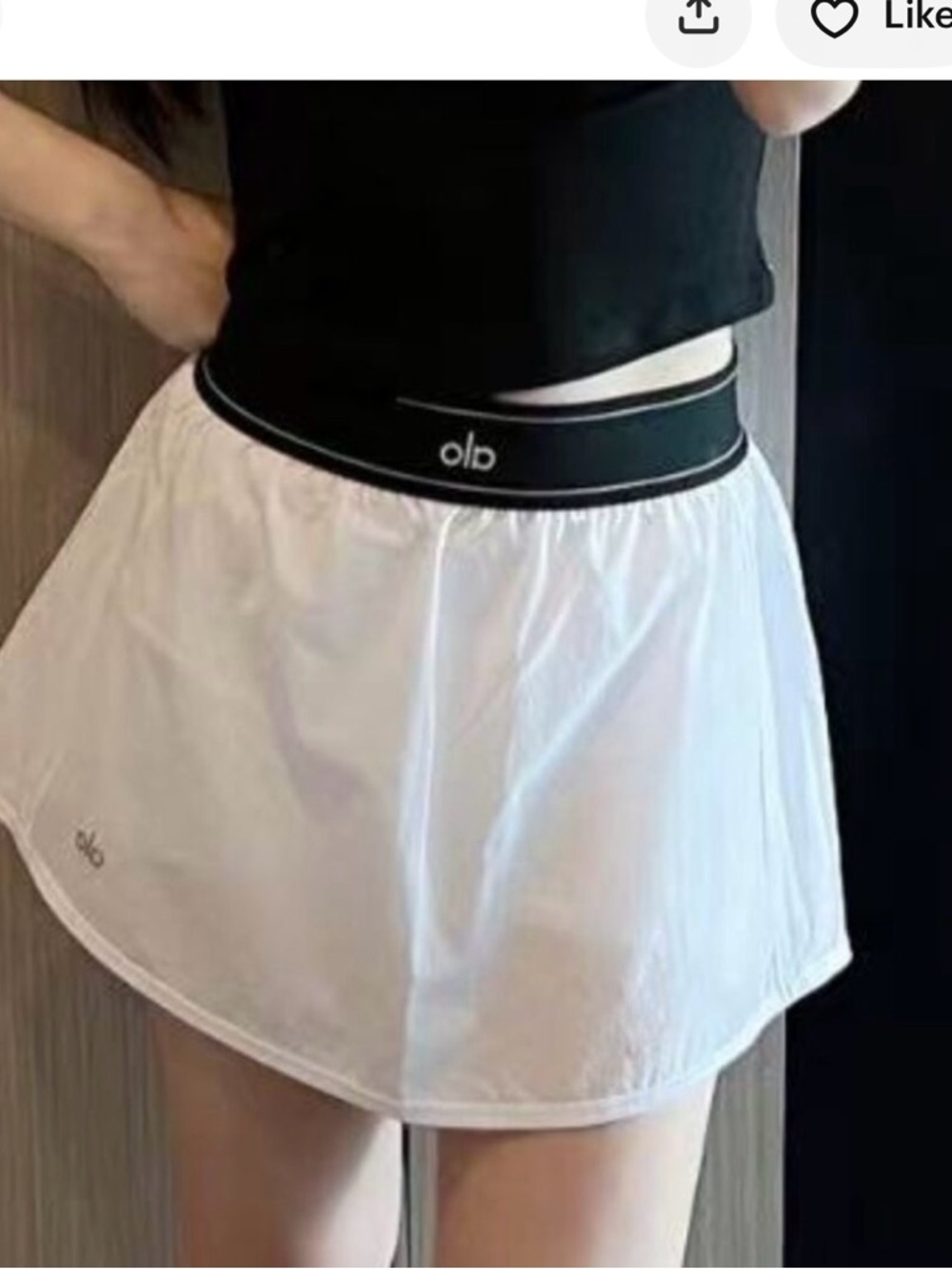 ALO Yoga White Skort with Black Striped Waistband